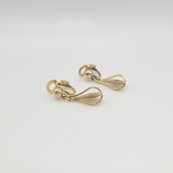 Vintage Gold Drop Clip on Earrings ☀️ 3/$40 - Picture 3 of 8